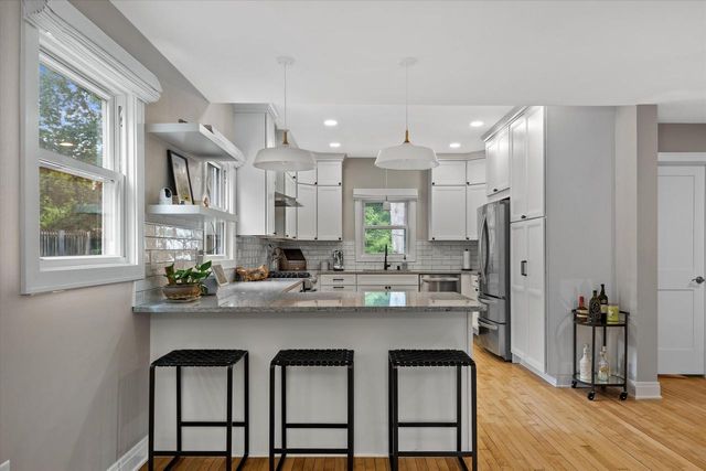 1505 St Charles STREET, Wauwatosa, WI 53213