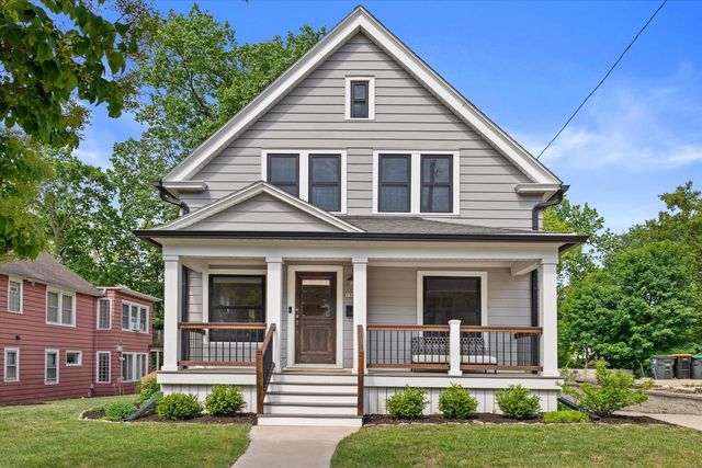 1505 St Charles STREET, Wauwatosa, WI 53213