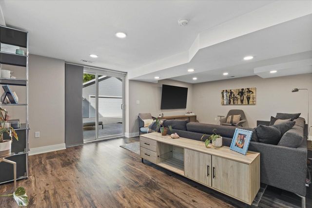 1505 St Charles STREET, Wauwatosa, WI 53213