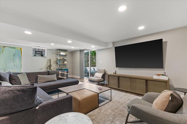 1505 St Charles STREET, Wauwatosa, WI 53213