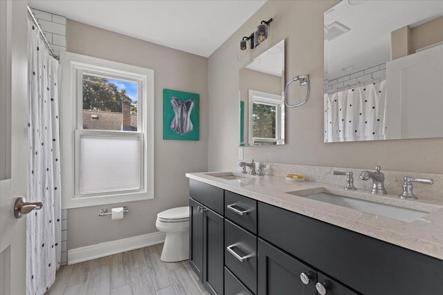 1505 St Charles STREET, Wauwatosa, WI 53213