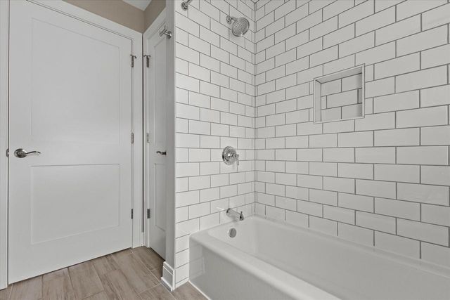 1505 St Charles STREET, Wauwatosa, WI 53213