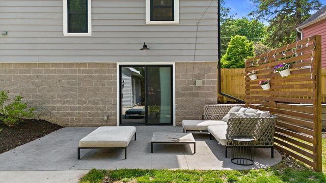 1505 St Charles STREET, Wauwatosa, WI 53213