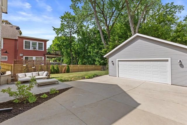 1505 St Charles STREET, Wauwatosa, WI 53213
