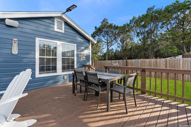 1283 Rocky Creek Dr, Canyon Lake, TX 78133