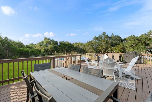 1283 Rocky Creek Dr, Canyon Lake, TX 78133