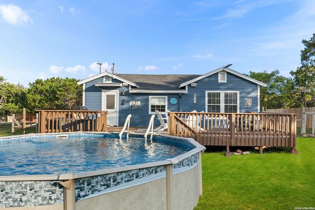1283 Rocky Creek Dr, Canyon Lake, TX 78133