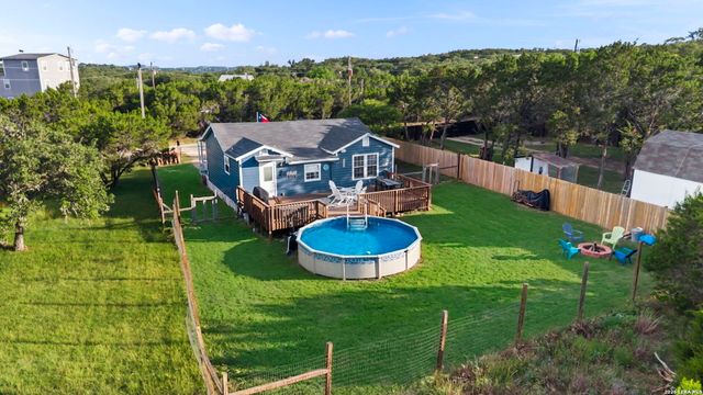 1283 Rocky Creek Dr, Canyon Lake, TX 78133
