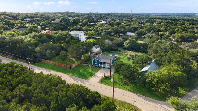 1283 Rocky Creek Dr, Canyon Lake, TX 78133