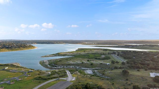 1283 Rocky Creek Dr, Canyon Lake, TX 78133