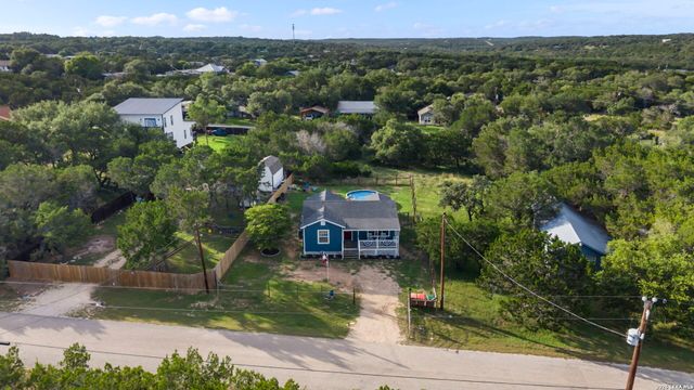 1283 Rocky Creek Dr, Canyon Lake, TX 78133