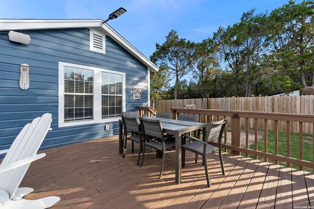 1283 Rocky Creek Dr, Canyon Lake, TX 78133