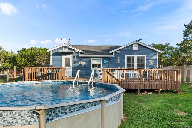 1283 Rocky Creek Dr, Canyon Lake, TX 78133