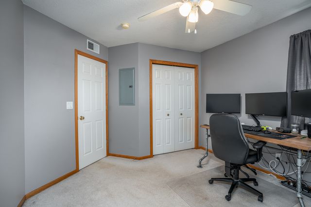 209 E Price Street 301, Eldridge, IA 52748