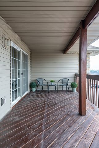 209 E Price Street 301, Eldridge, IA 52748
