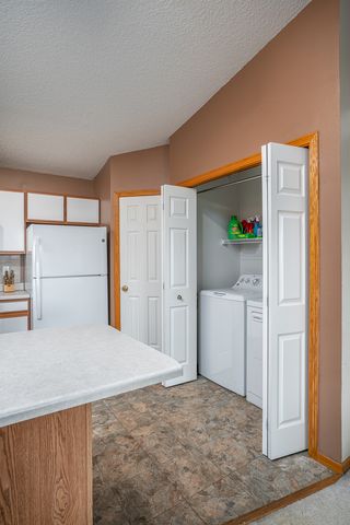 209 E Price Street 301, Eldridge, IA 52748