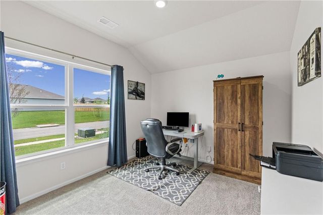 513 SE Carson Drive, Blue Springs, MO 64014