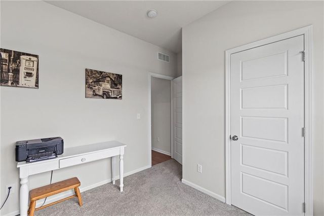 513 SE Carson Drive, Blue Springs, MO 64014
