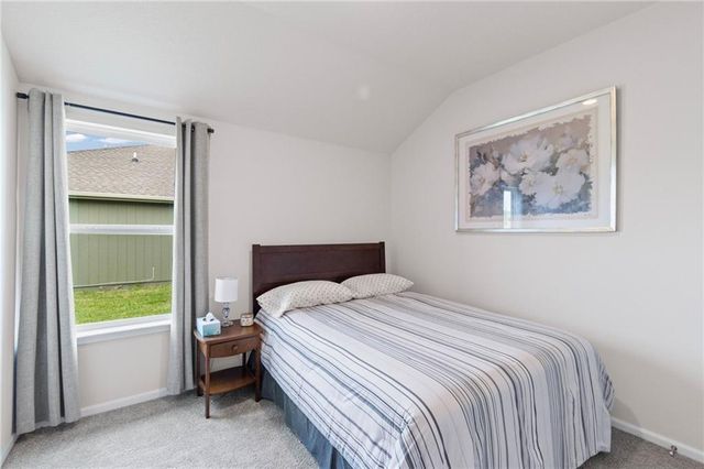 513 SE Carson Drive, Blue Springs, MO 64014