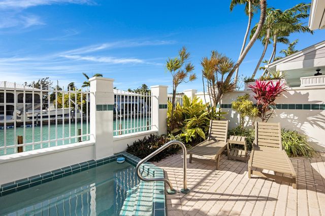 7017 Harbor Village Drive, Duck Key, FL 33050