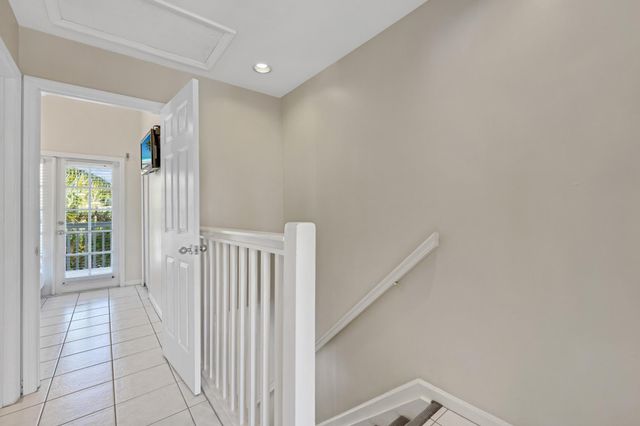 7017 Harbor Village Drive, Duck Key, FL 33050