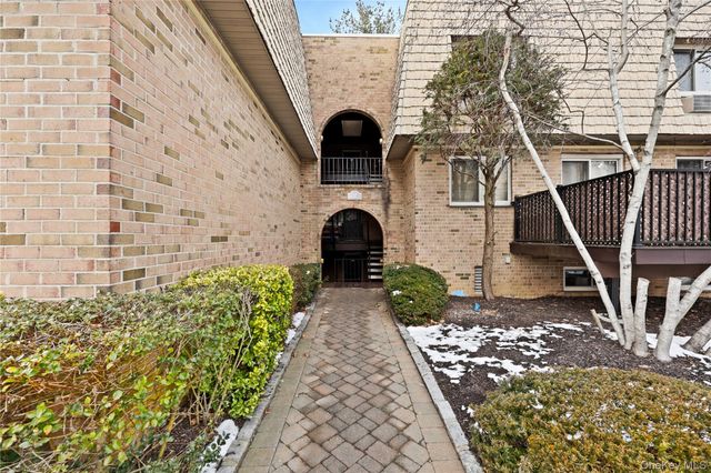 330 Central Avenue F3, Scarsdale, NY 10583