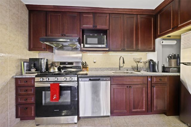 330 Central Avenue F3, Scarsdale, NY 10583