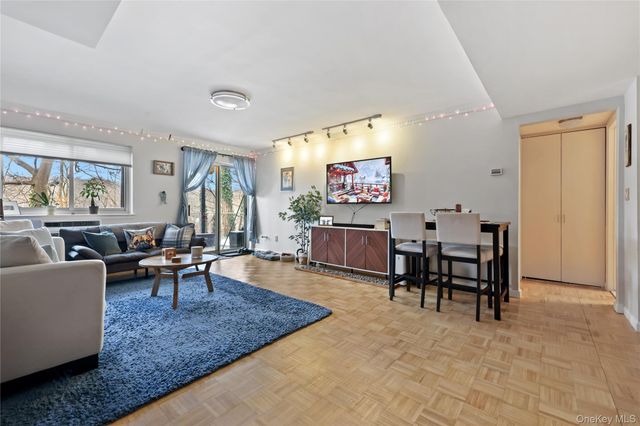 330 Central Avenue F3, Scarsdale, NY 10583