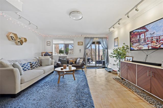 330 Central Avenue F3, Scarsdale, NY 10583