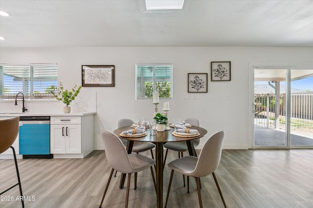 3020 W HARTFORD Drive, Phoenix, AZ 85053