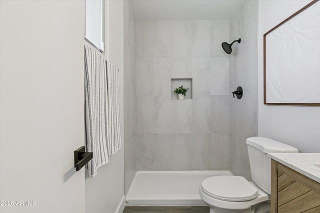 3020 W HARTFORD Drive, Phoenix, AZ 85053