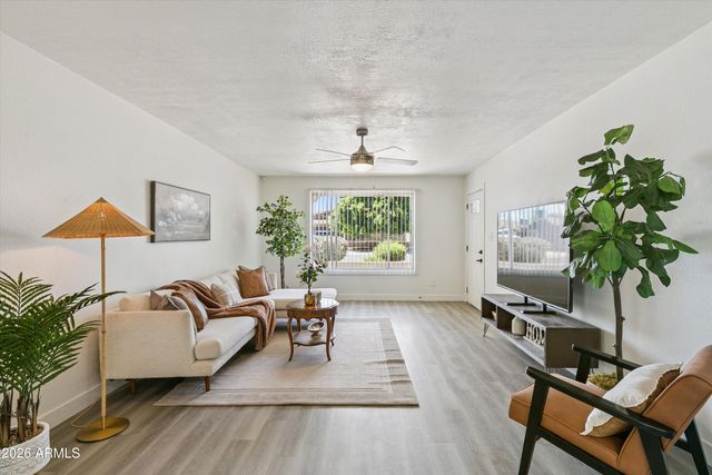 3020 W HARTFORD Drive, Phoenix, AZ 85053