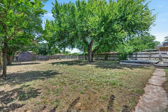 1030 Isla, Stephenville, TX 76401