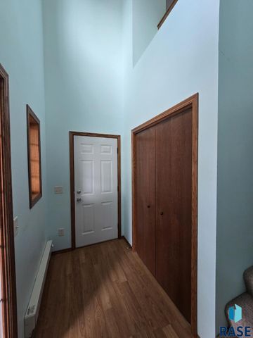 1419 N Conifer Pl Place, Sioux Falls, SD 57107