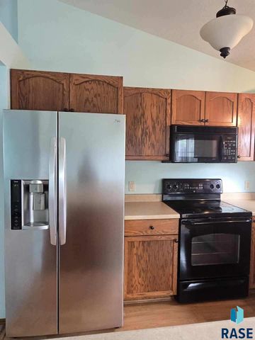 1419 N Conifer Pl Place, Sioux Falls, SD 57107