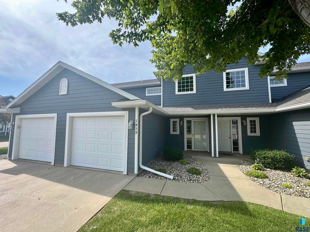 1419 N Conifer Pl Place, Sioux Falls, SD 57107