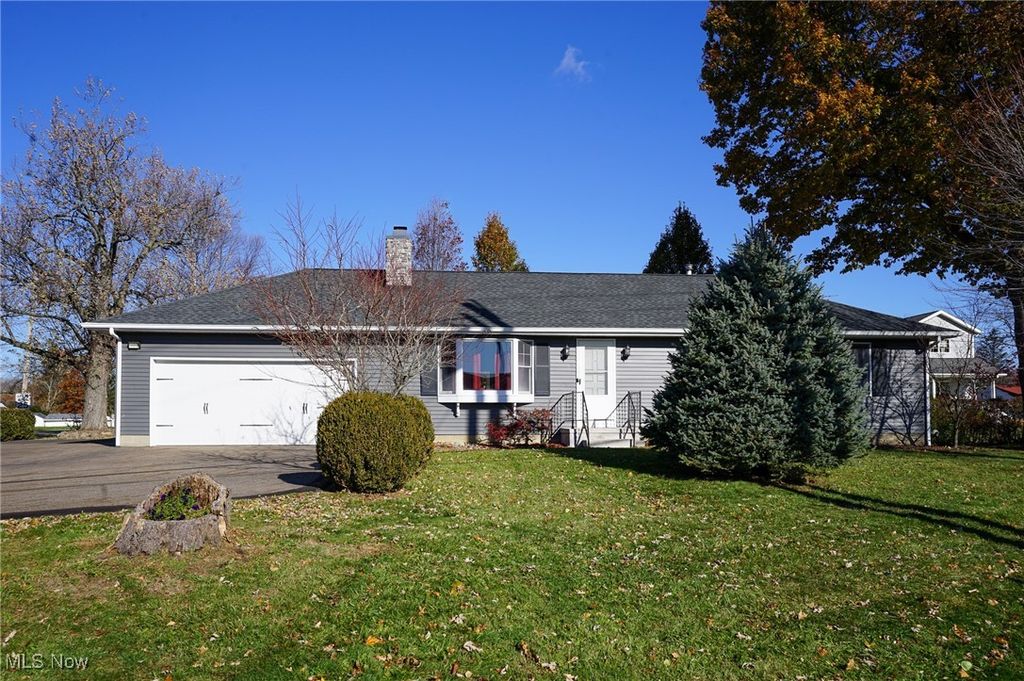 5783 Louisville Street NE, Louisville, OH 44641