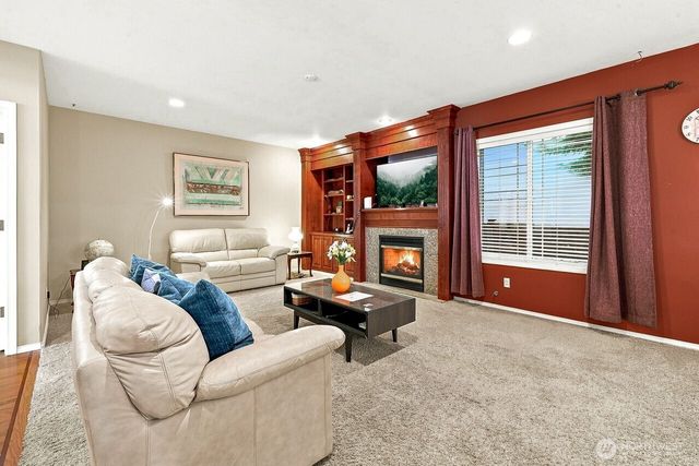 13915 SE 238th Place, Kent, WA 98042