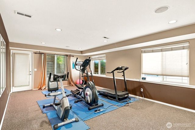 13915 SE 238th Place, Kent, WA 98042