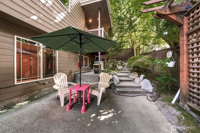 13915 SE 238th Place, Kent, WA 98042