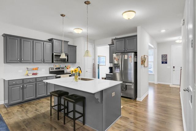 1087 Magnolia Warbler Way, Ravenel, SC 29470