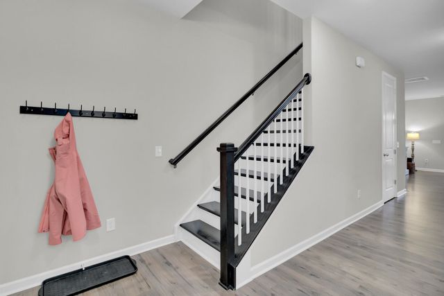 1087 Magnolia Warbler Way, Ravenel, SC 29470
