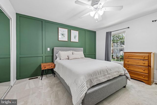 8561 DELLWAY LN, Vienna, VA 22180