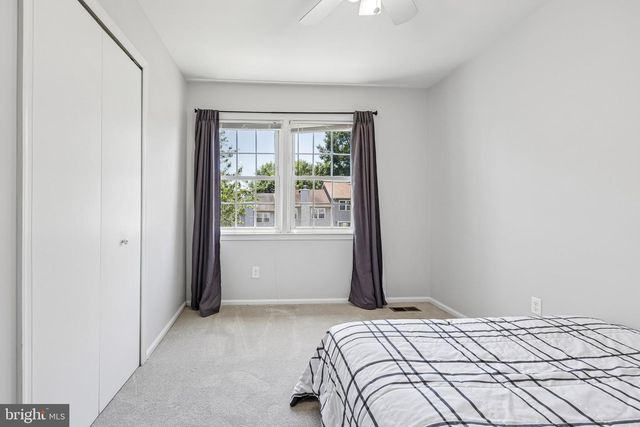 8561 DELLWAY LN, Vienna, VA 22180