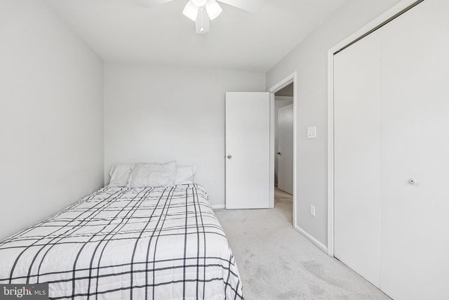 8561 DELLWAY LN, Vienna, VA 22180