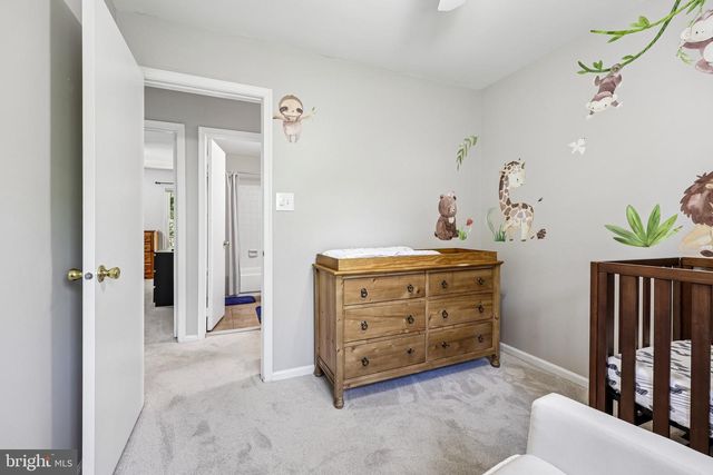 8561 DELLWAY LN, Vienna, VA 22180