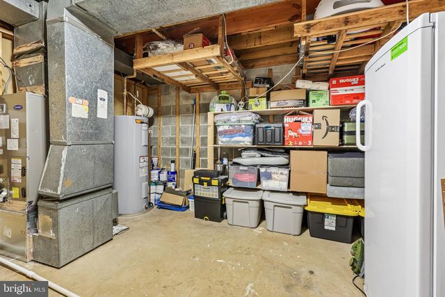 8561 DELLWAY LN, Vienna, VA 22180