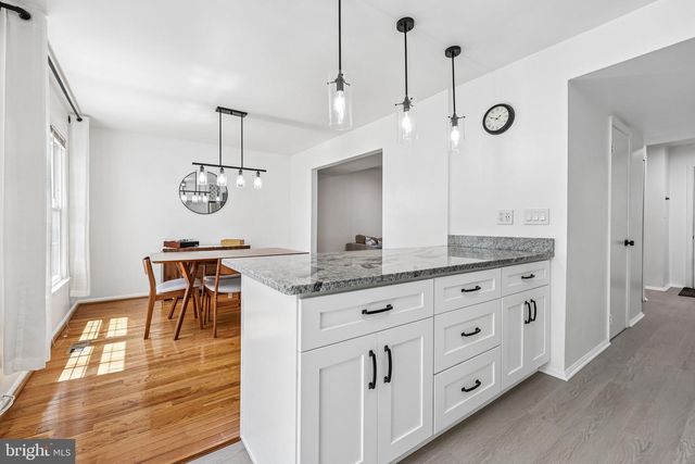 8561 DELLWAY LN, Vienna, VA 22180