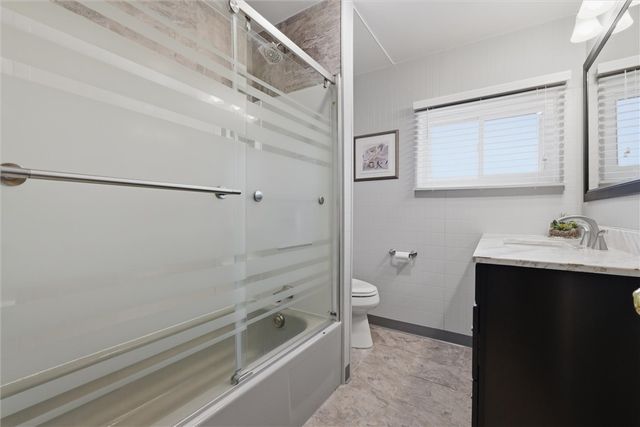 1313 Kenneth Ave, New Kensington, PA 15068