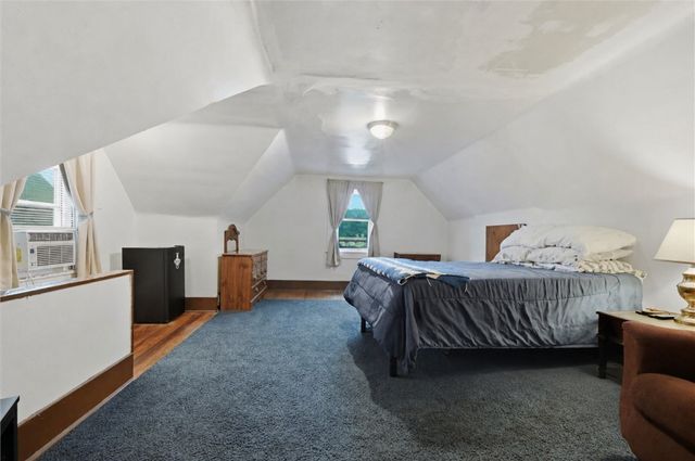 1313 Kenneth Ave, New Kensington, PA 15068